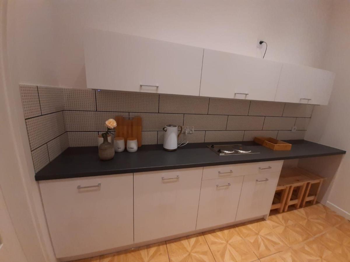 Apartamenty Jednosci 46 فروتسواف المظهر الخارجي الصورة